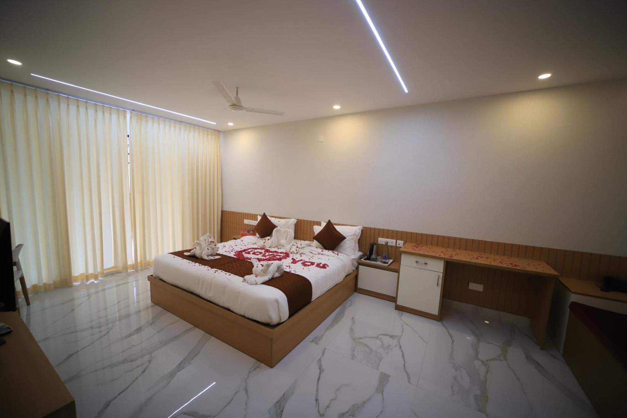 Seeheim Resorts Athirappilly Exterior photo